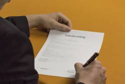 Unbeständiger Arbeitsmarkt: Reguläre Jobs werden seltener